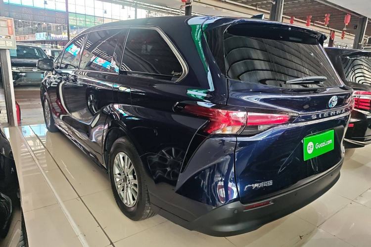Used Toyota Sienna 2021 2.5L Hybrid Comfort Edition