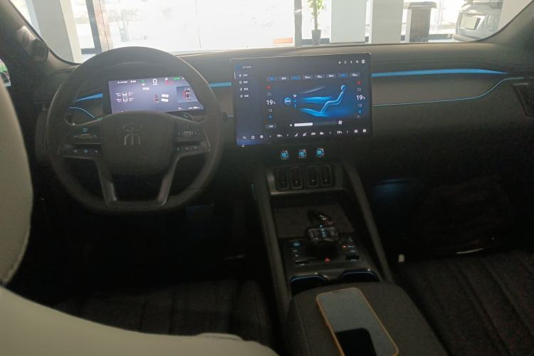 Used BYD Song L EV 2025 662 km Advanced Intelligent Driving Version Interior 2