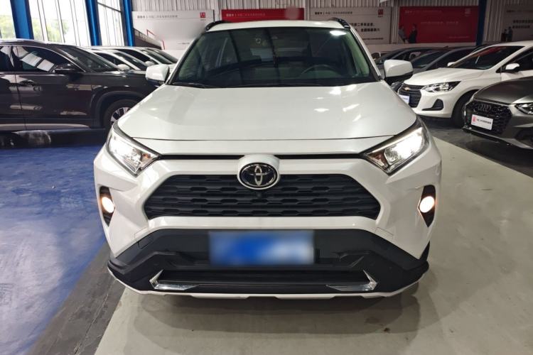 Used Toyota RAV4 2021 2.0L CVT Two-Wheel Drive Fashion Edition Front
