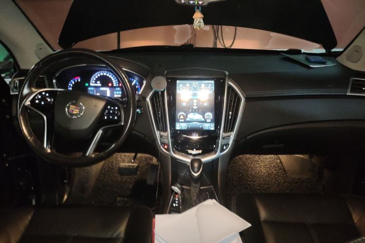 Used Cadillac SRX 2013 3.0L Comfort Model Center Console