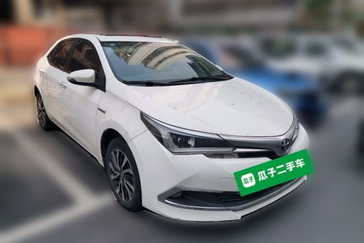 Used Toyota Corolla 2017 Revised Dual-Engine 1.8L E-CVT Leading Edition Front Right 45 Deg
