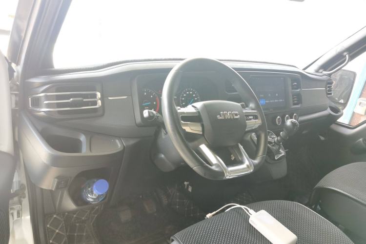 Used JMC Fushun 2022 2.0T Manual Multi-Function Passenger Vehicle Mid-Range High Roof 6-7 Seats