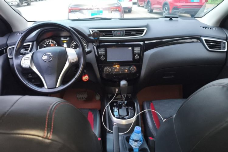 Used Nissan Qashqai 2017 2.0L CVT Smart Enjoyment Version China V Standard Center Console