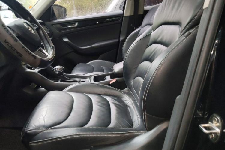 Used Skoda Kodiaq 2019 Facelifted TSI330 5-Seater Two-Wheel-Drive Luxury Enjoyment Edition China VI Standard Left Rear Seat