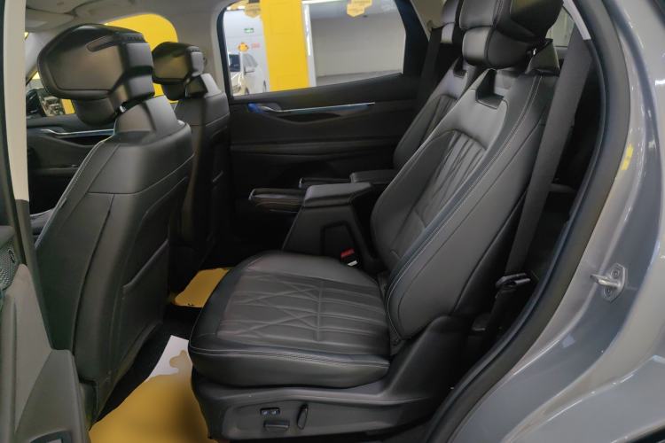 Used Ford Edge 2025 Ford Explorer L 2.0T EcoBoost E-Hybrid Four-Wheel-Drive 7-Seater Supreme Model Left Rear Seat