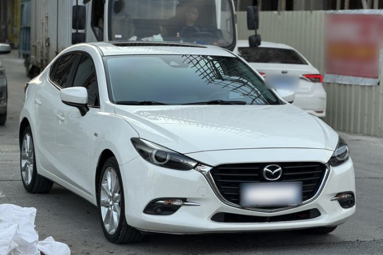 Used Mazda 3 Axela 2017 Sedan 2.0L Automatic Flagship Model China V Standard
