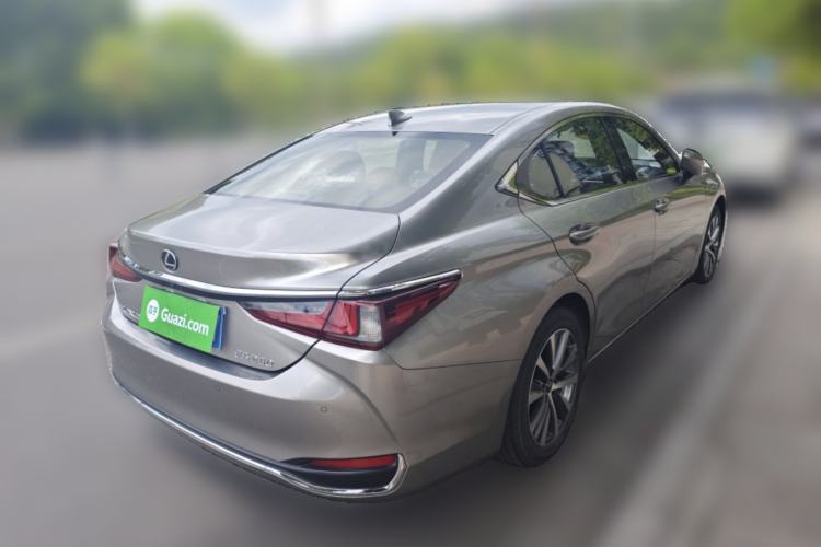Used Lexus ES 2020 260 Excellence Edition Rear Right 45 Deg