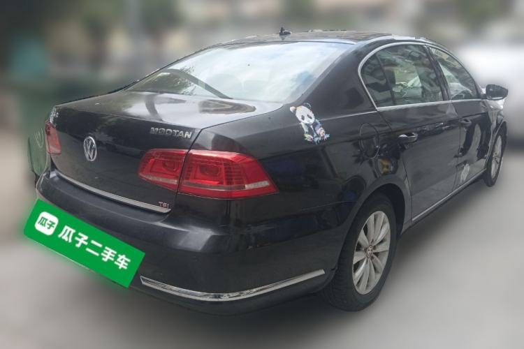 Used Volkswagen Magotan 2015 1.8TSI Advanced Model Rear Right 45 Deg