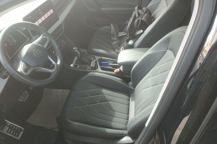 Used Volkswagen Tiguan L 2024 Outstanding Model 330TSI Automatic Two-Wheel Drive R-Line Dragon Glory Edition Left Front Seat