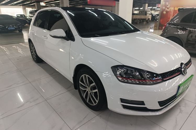 Used Volkswagen Golf 2016 230TSI Automatic Luxury Version
