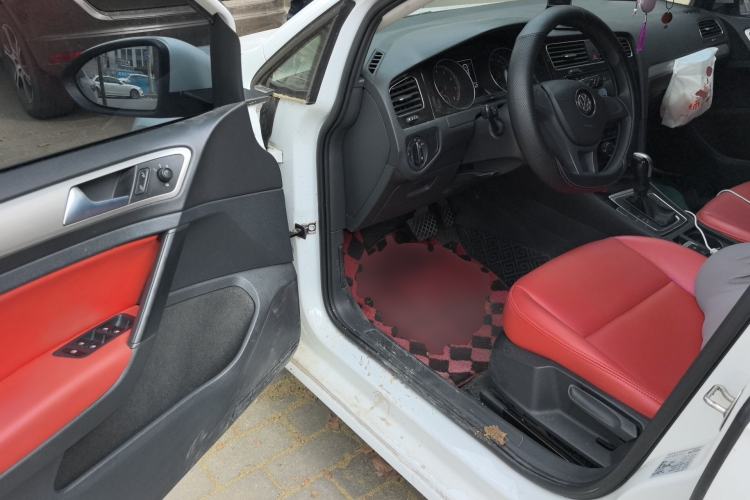 Used Volkswagen Golf 2018 1.6L Automatic Fashion Model
