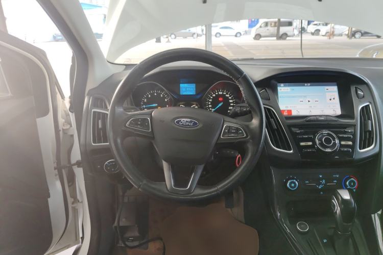 Used Ford Focus 2018 Hatchback Classic 1.6L Automatic Trendy SmartDrive Edition