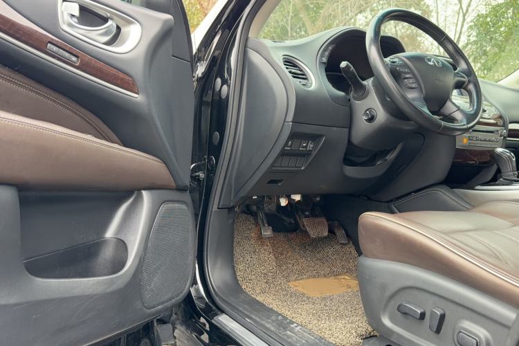 Used Infiniti QX60 (Import) 2016 2.5 S/C Hybrid Two-Wheel-Drive Excellence Edition China V Standard
