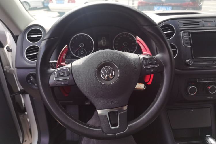 Used Volkswagen Tiguan L 2017 300TSI Automatic Two-Wheel Drive Silk Road Luxury Edition
