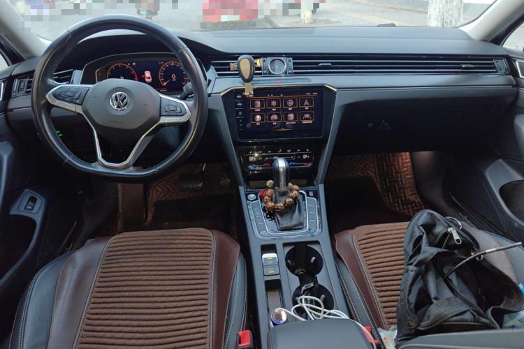 Used Volkswagen Magotan 2020 330TSI DSG Luxury Edition Center Console