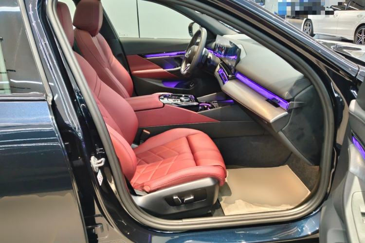 Used BMW 5 Series 2024 530i Leading Model M Sport Package