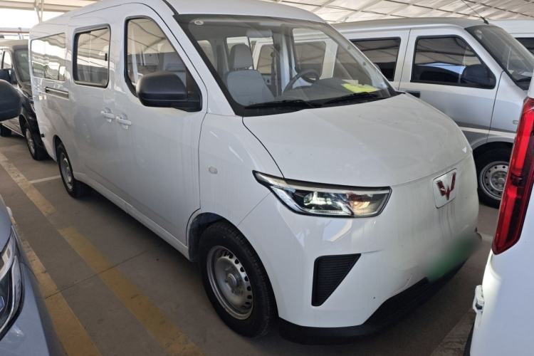 Used Wuling Yangguang 2025 Model 400km Bus Edition—Comfort Edition