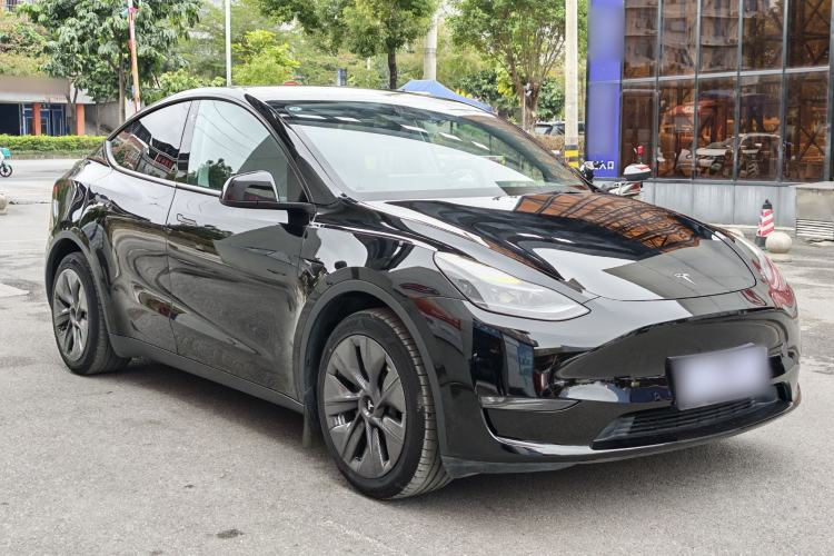 Used Tesla Model Y 2022 Long-Range All-Wheel-Drive Version