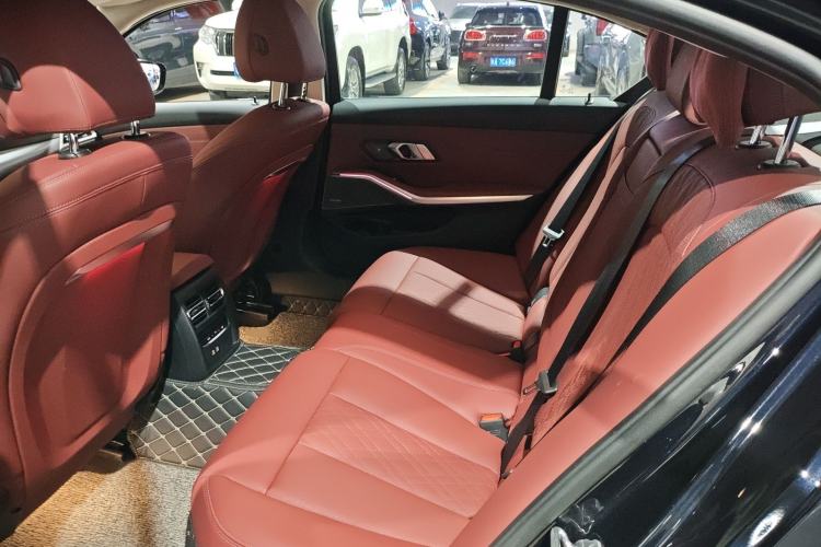 Used BMW 3 Series 2025 330Li M Sport Shadowline Package Left Rear Seat