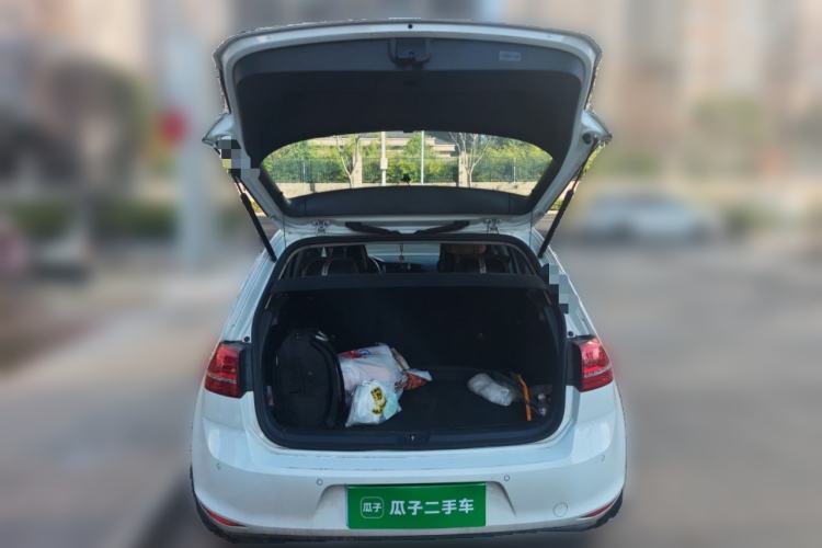 Used Volkswagen Golf 2016 230TSI Automatic Comfort Version
