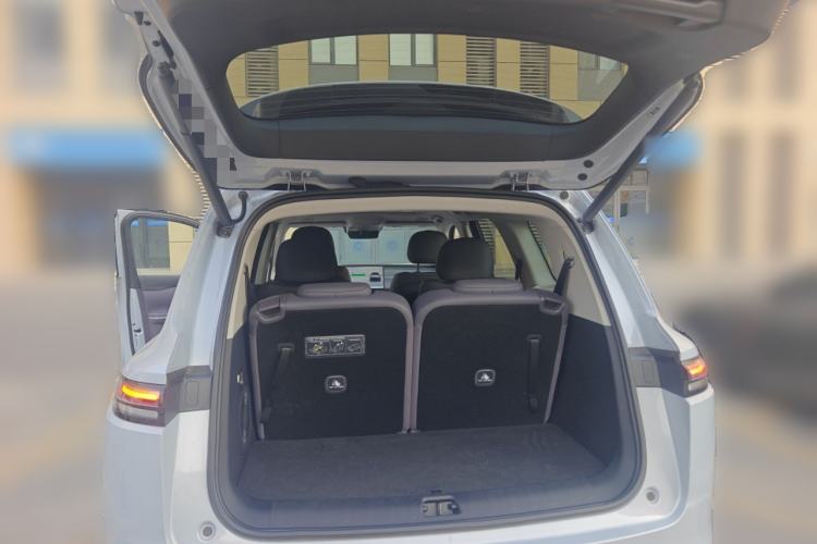 Used Leapmotor C16 2026 All-Electric 630 LiDAR Zhizun Edition 6 Seats
