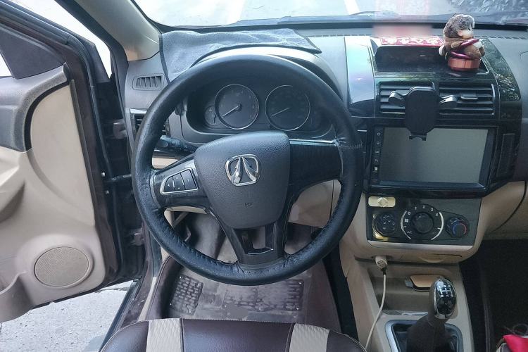 Used BAIC Weiwang M30 2017 1.5L M30S Standard DAM15DL
