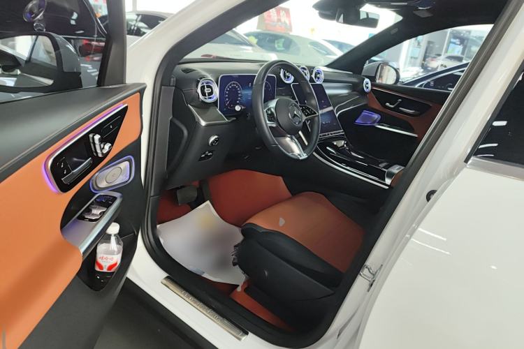 Used Mercedes-Benz GLC 2023 GLC 260 L 4MATIC Dynamic Edition 5-seater Driver Seat