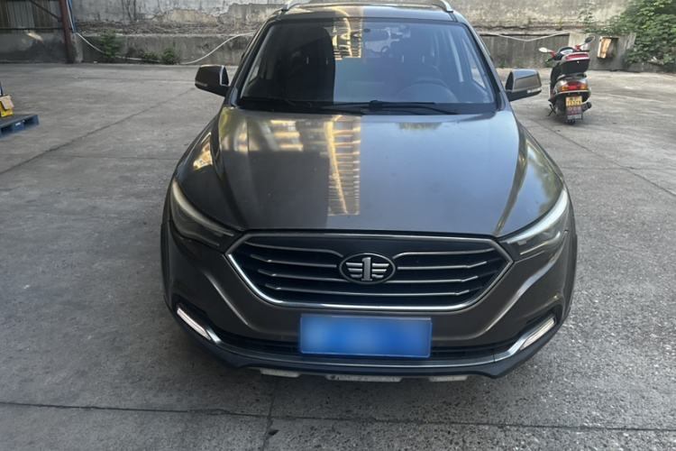 Used Bestune X40 2018 Internet Celebrity Edition 1.6L Automatic Luxury Version
