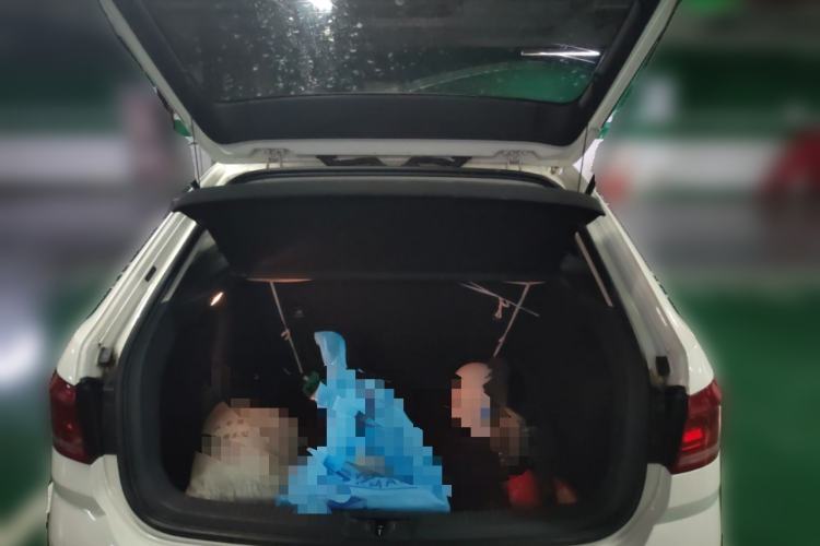 Used Volkswagen Gran Lavida 2015 1.6L Manual Fashion Edition Trunk