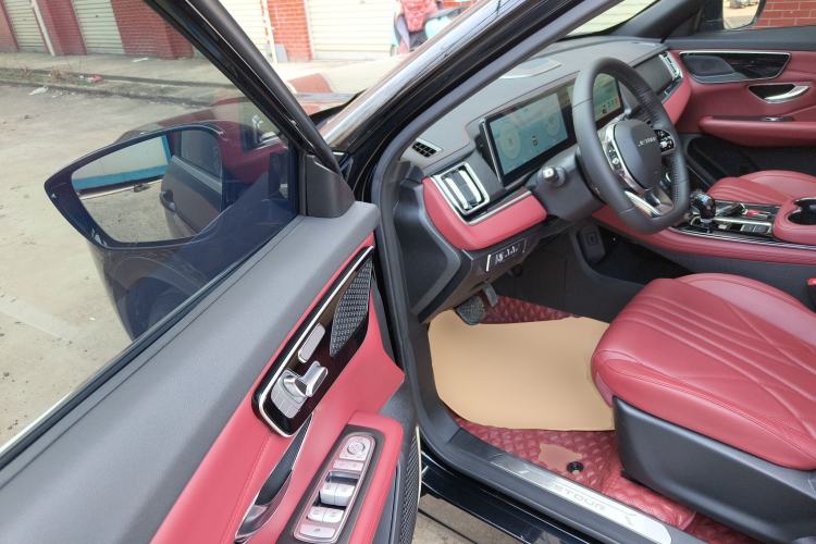 Used JETOUR X70 PLUS 2025 1.5T Luxury Edition 5 Seats