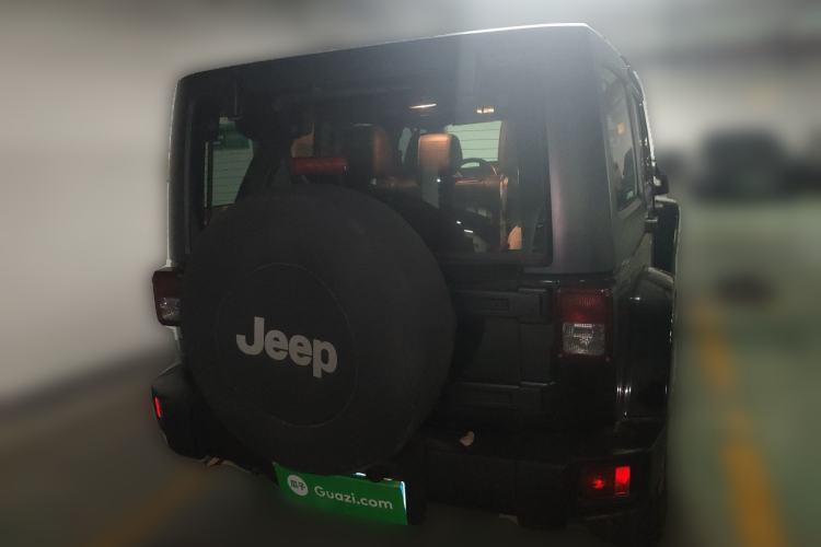 Used Jeep Wrangler 2015 3.0L Sahara Four-Door Edition
