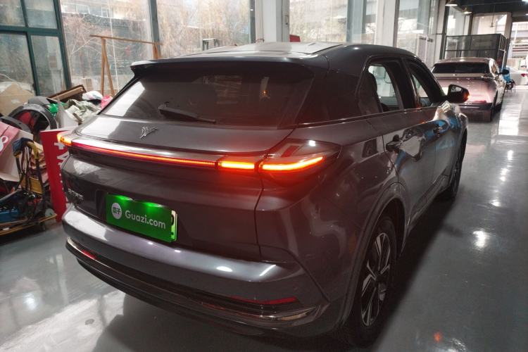 Used NETA U 2023 NETA U-Ⅱ 400 U Show Edition – Lithium Iron Phosphate