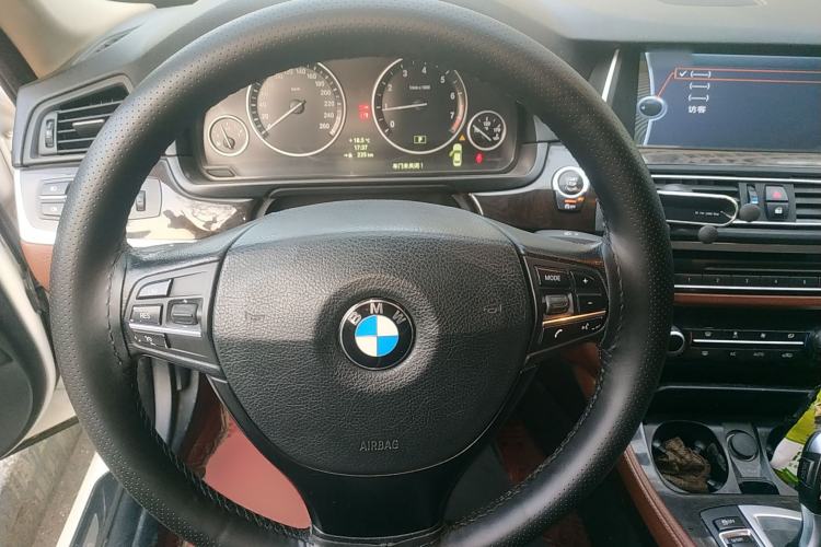 Used BMW 5 Series 2014 525Li Leading Model Steering Wheel