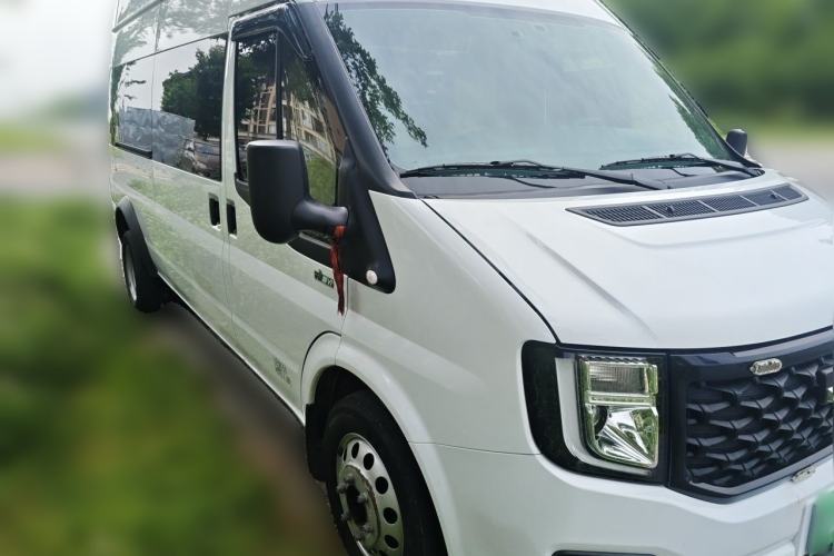 Used JMC Fushun 2025 2.0T 6MT Diesel Extended-Wheelbase High-Roof Commercial Van—2/3 Seats