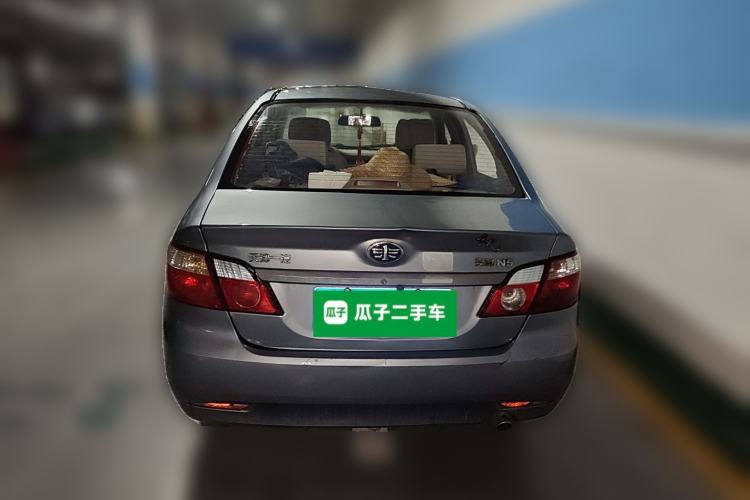 Used FAW Xiali N5 2011 1.0L Manual Standard Edition
