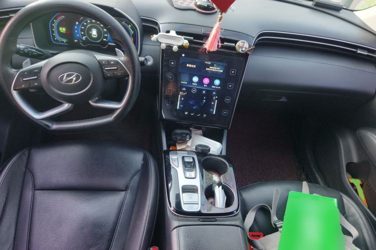 Used Hyundai Tucson 2021 Tucson L 1.5T DCT GLX Elite Edition Center Console