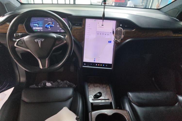 Used Tesla Model X 2019 Long-Range Version Center Console