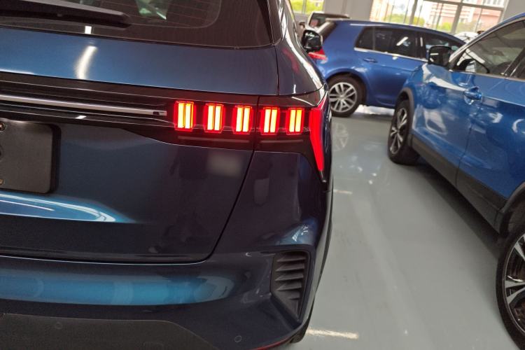 Used Lynk & Co 06 2021 1.5T Shero Pink Special Edition Right Rear Taillight