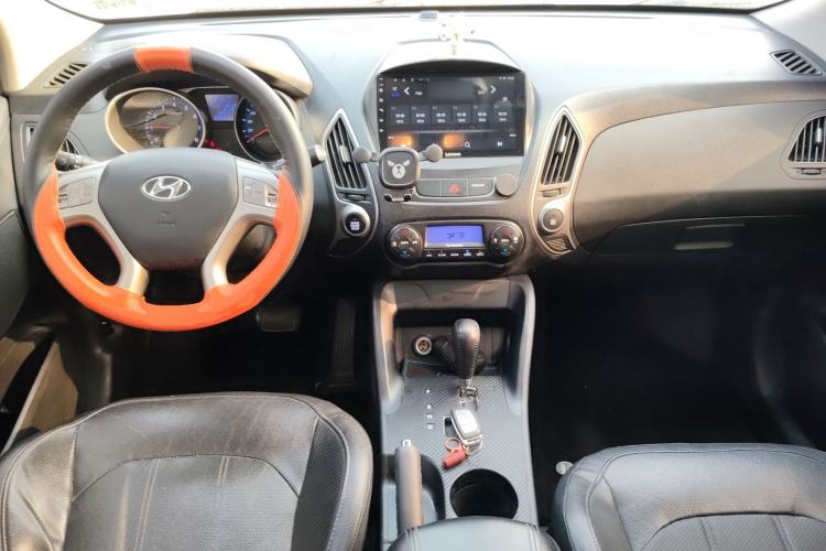 Used Hyundai ix35 2015 2.0L Automatic 2WD Smart Version China V Standard
