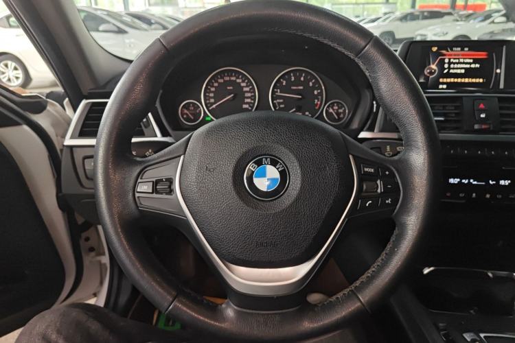 Used BMW 3 Series 2017 320Li xDrive Fashion Model Steering Wheel
