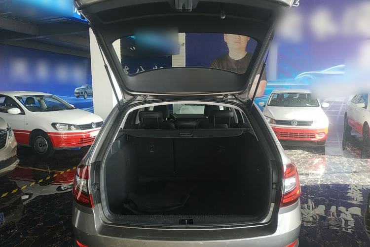 Used Skoda Octavia 2018 Station Wagon TSI230 DSG Luxury Edition
