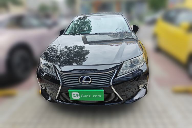 Used Lexus ES 2013 300h Elite Edition