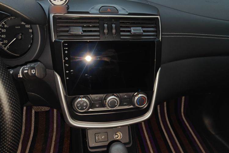 Used Nissan Tiida 2024 1.6L CVT Cool Dynamic Edition Audio And AC Panel