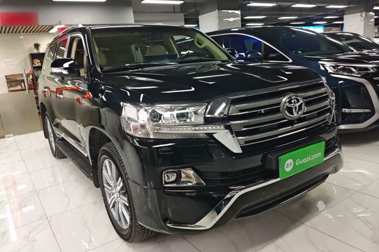 Used Toyota Land Cruiser 2017 4.0 V6 Low-Trim Version—Middle East
