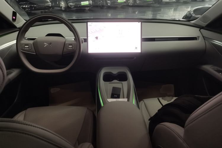 Used XPeng MONA M03 2025 600 with Ultra-Long Range Max Center Console