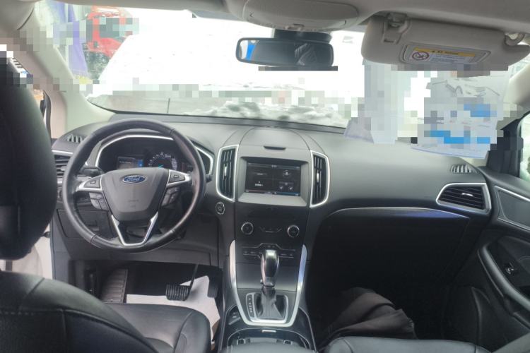 Used Ford Edge 2015 2.0T GTDi Two-Wheel-Drive High-Line Version
