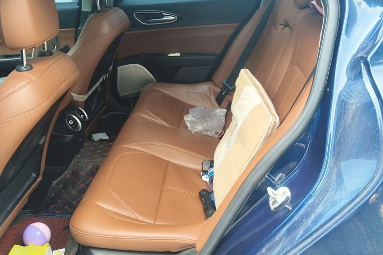 Used Alfa Romeo Giulia 2017 2.0T 280HP Luxury Edition Left Rear Seat