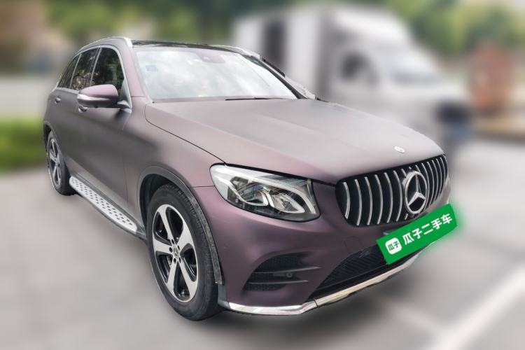 Used Mercedes-Benz GLC 2018 Facelift GLC 260 4MATIC Luxury Edition Front Right 45 Deg