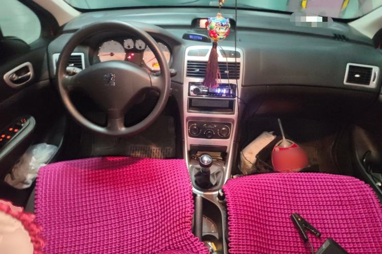 Used Peugeot 307 2012 Hatchback 1.6L Manual Comfort Edition
