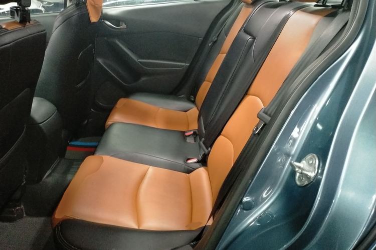 Used Mazda Mazda 3 Axela 2014 Sedan 1.5L Automatic Luxury Model
